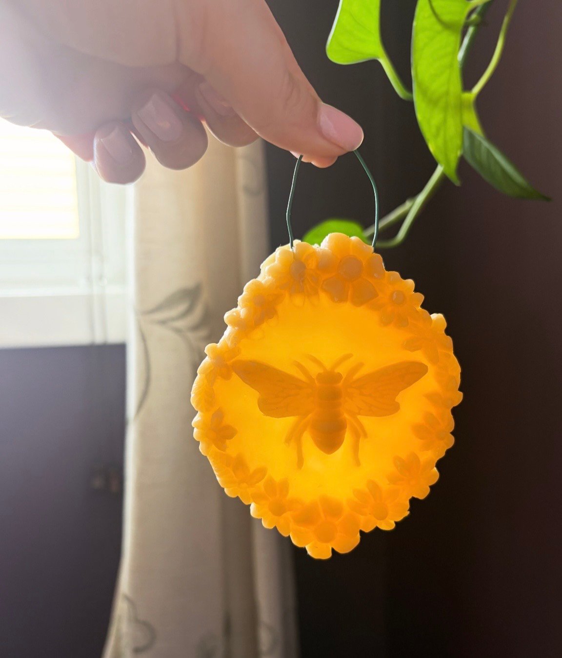 Honeybee Suncatcher - Image 2